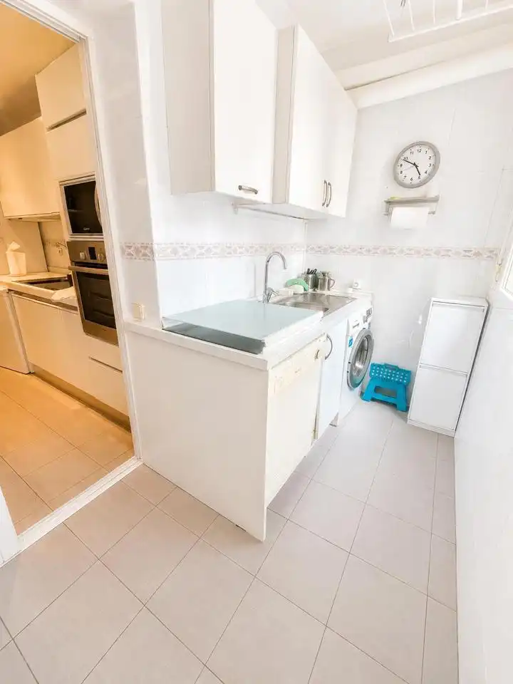 Cocina de Piso en venta en Madrid con Calefacción, Jardín privado y Parquet