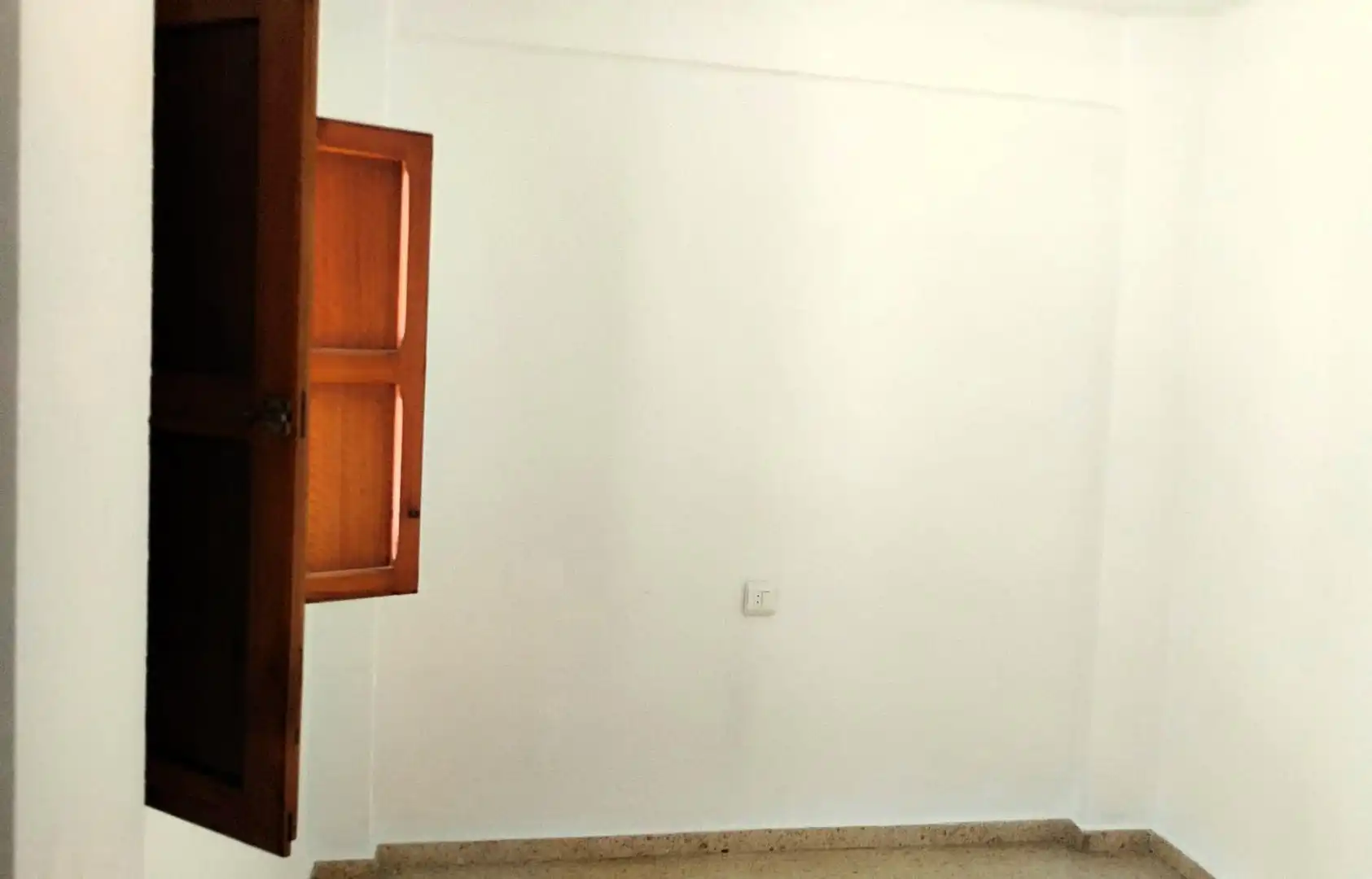 Flat for sale in Valencia  with Air Conditioner and Balcony