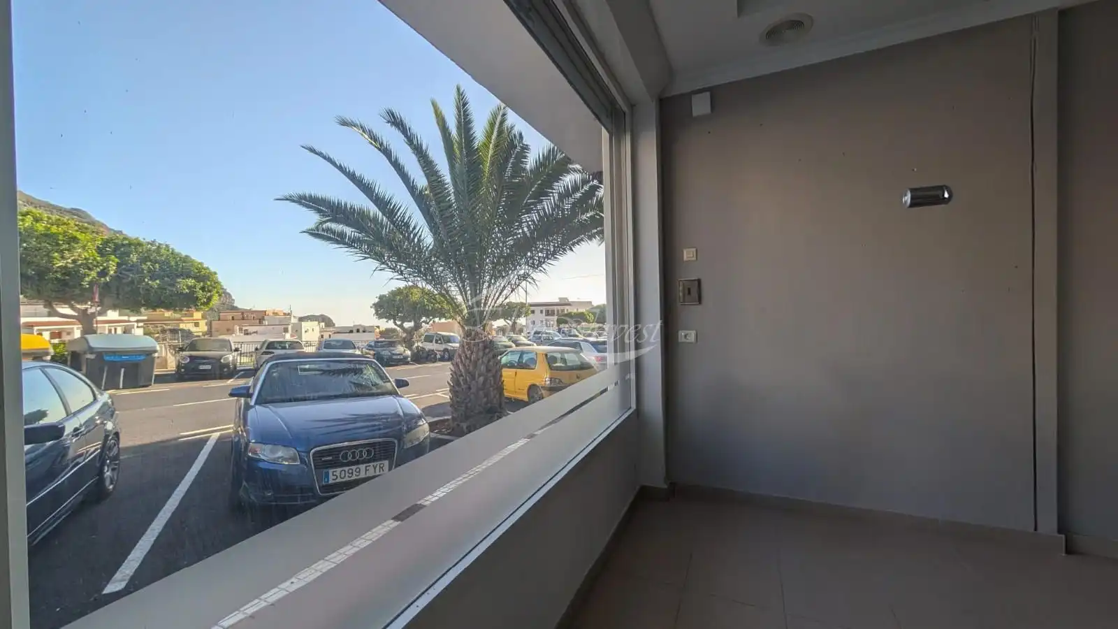 Vista exterior de Local en venta en Santiago del Teide con Alarma