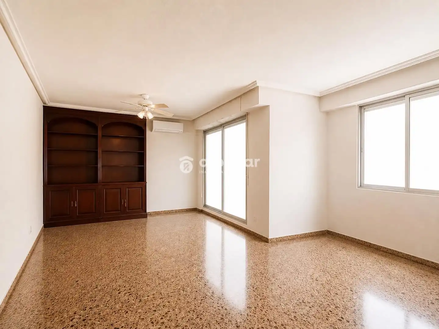 Sala de estar de Piso en venta en Valencia con Terraza, Horno y Balcón