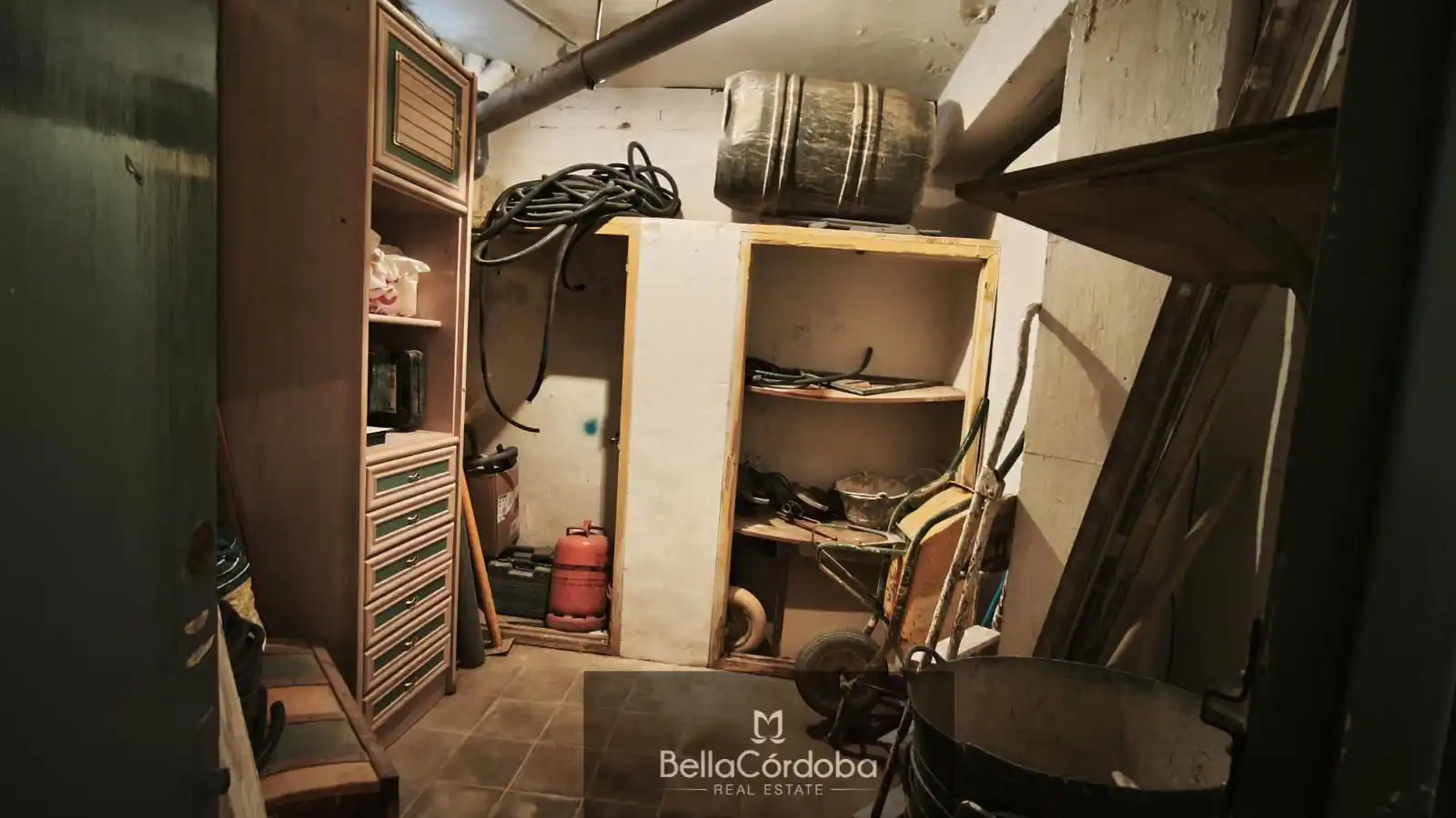 Wohnung zum Verkauf in Córdoba mit Klimaanlage, Heizung und Abstellraum