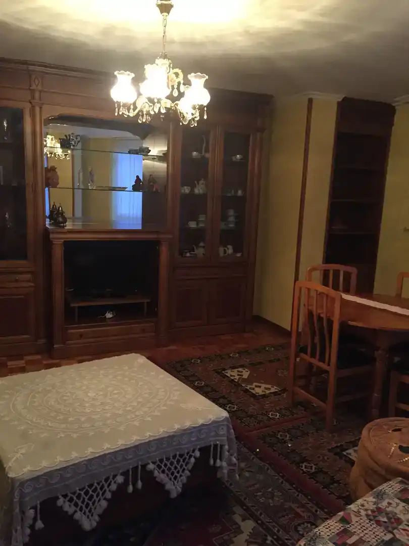 Wohnzimmer von Wohnung zur Miete in Viveiro mit Parkett, Möbliert und Balkon