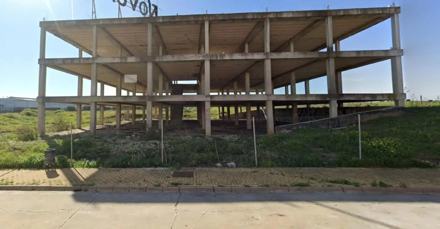 Außenansicht von Fabrik Grundstücke zum Verkauf in Huévar del Aljarafe