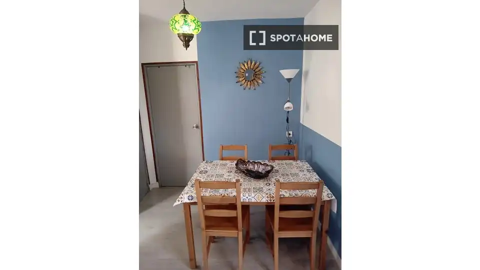 Comedor de Piso de alquiler en Madrid con Aire acondicionado, Calefacción y Amueblado