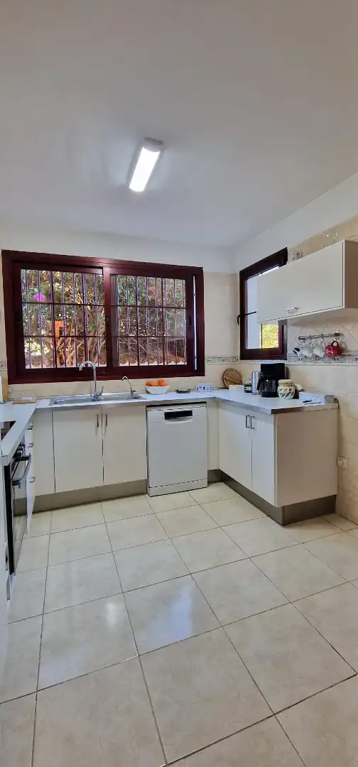 Cocina de Casa o chalet en venta en Arona con Jardín privado, Terraza y Trastero