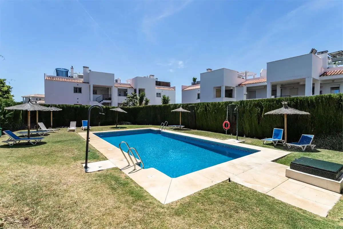 Piscina de Apartamento en venta en Mijas con Aire acondicionado, Calefacción y Terraza