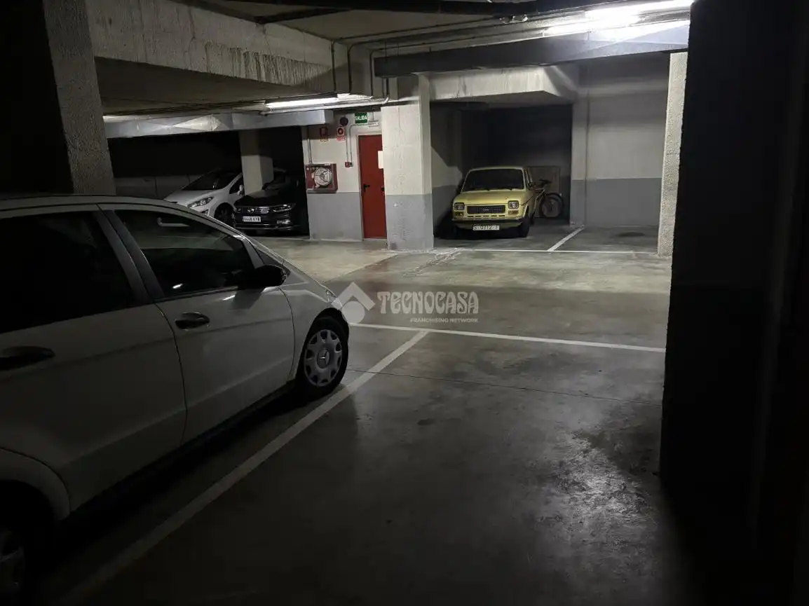 Parcheggio in vendita a Alisal - San Román, imagen 3