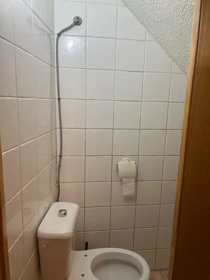 Bany de Casa adosada en venda en Jaén amb Aire condicionat, Calefacció i Terrassa
