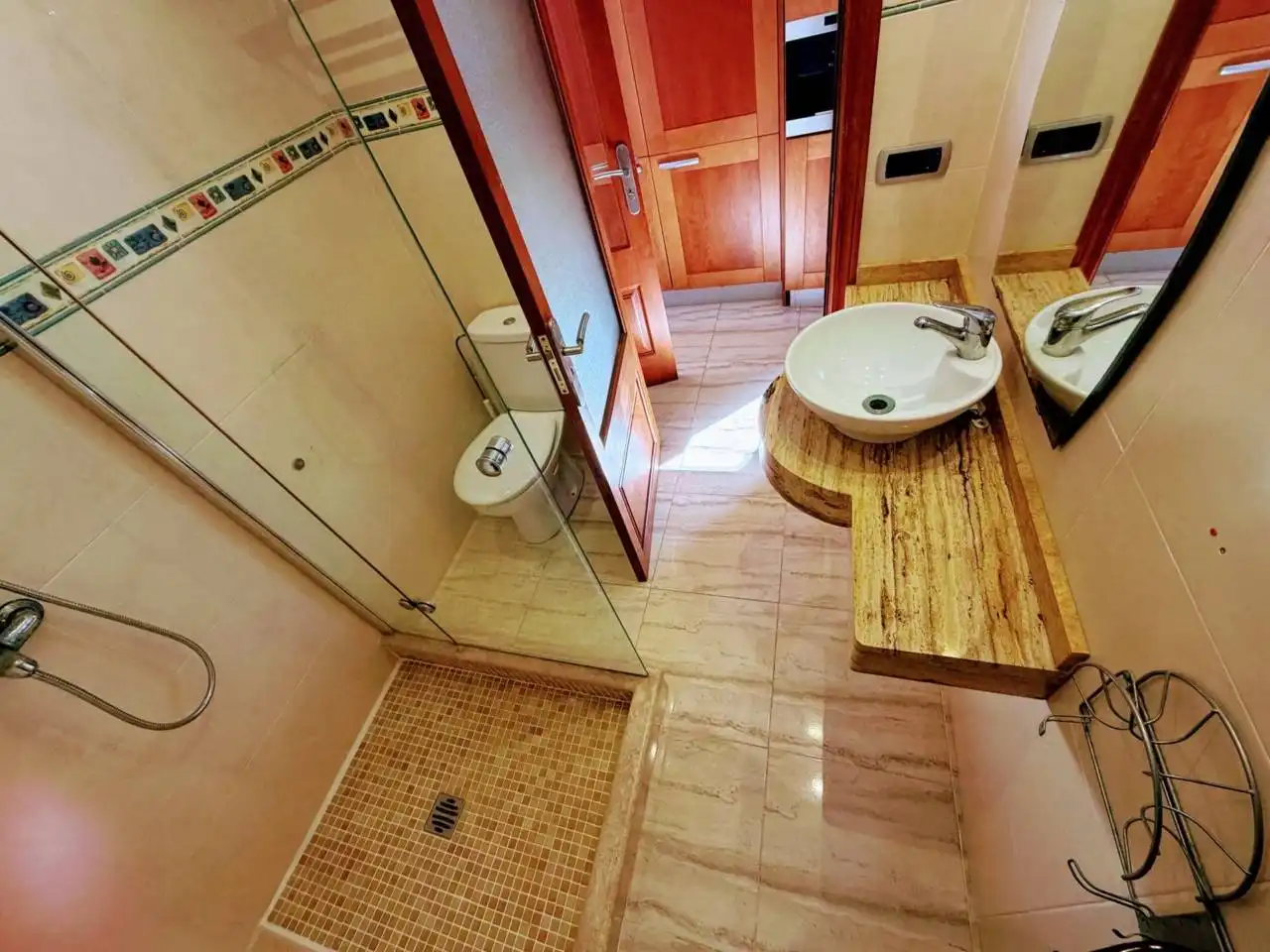 Bathroom of Flat for sale in Petra  with Air Conditioner, Heating and Private garden