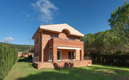 Vista exterior de Casa o xalet en venda en Castellolí amb Calefacció, Jardí privat i Terrassa