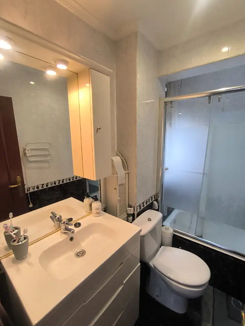 Bathroom of Flat for sale in Portugalete  with Heating, Storage room and Furnished