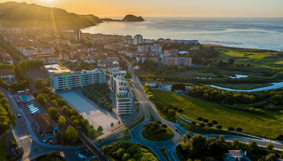 Foto 1 de Pis en venda a Iñurritza Plaza, Zarautz, Gipuzkoa