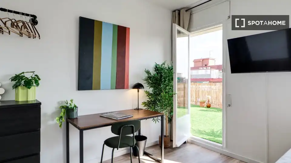 Balcony of Flat for share in Nou Barris
