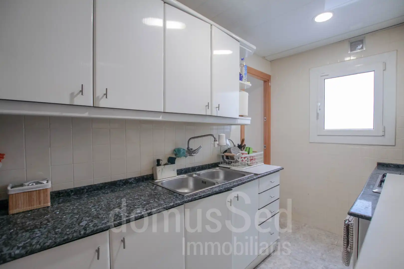 Kitchen of Flat for rent in El Masnou  with Air Conditioner, Heating and Terrace