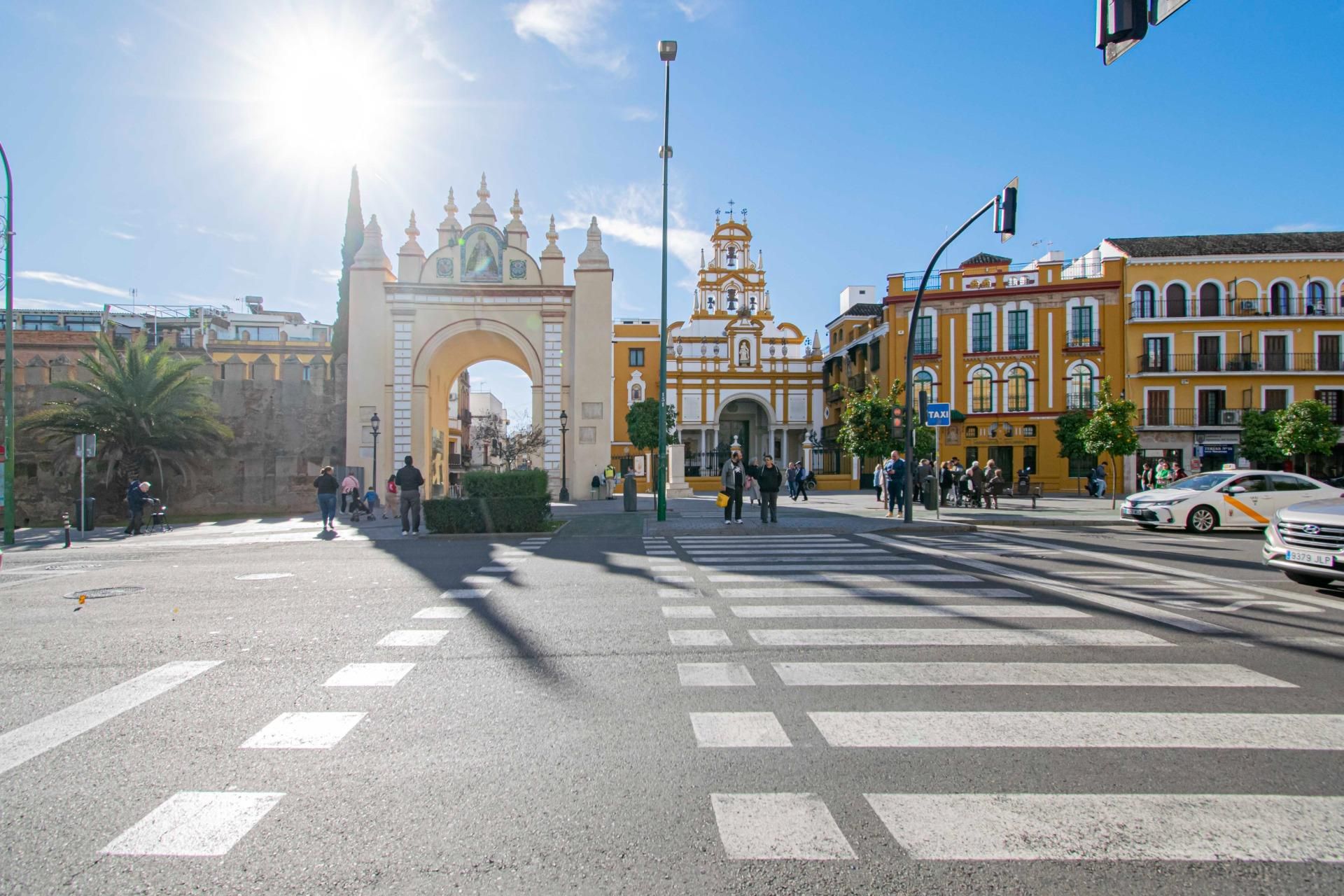 Vista exterior de Pis en venda en  Sevilla Capital amb Aire condicionat, Traster i Balcó