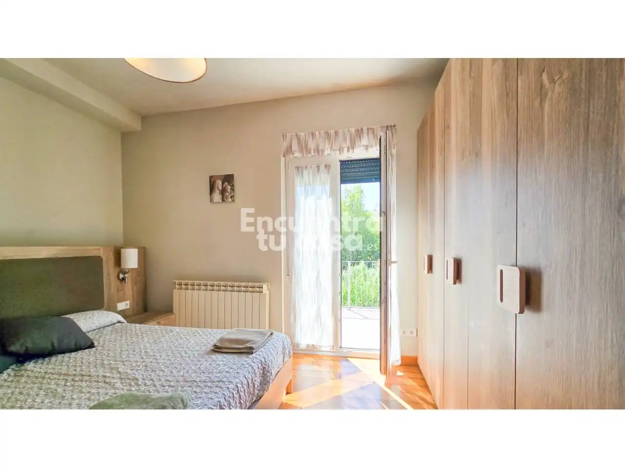 Habitación de Casa o chalet en venta en Puente la Reina / Gares con Aire acondicionado, Calefacción y Parquet