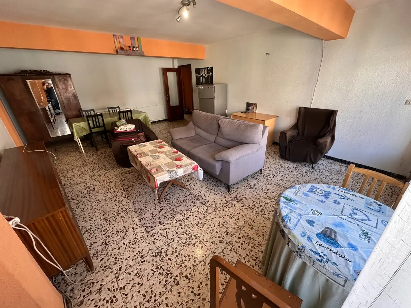 Living room of Flat for sale in Cuenca  with Heating, Terrace and Furnished