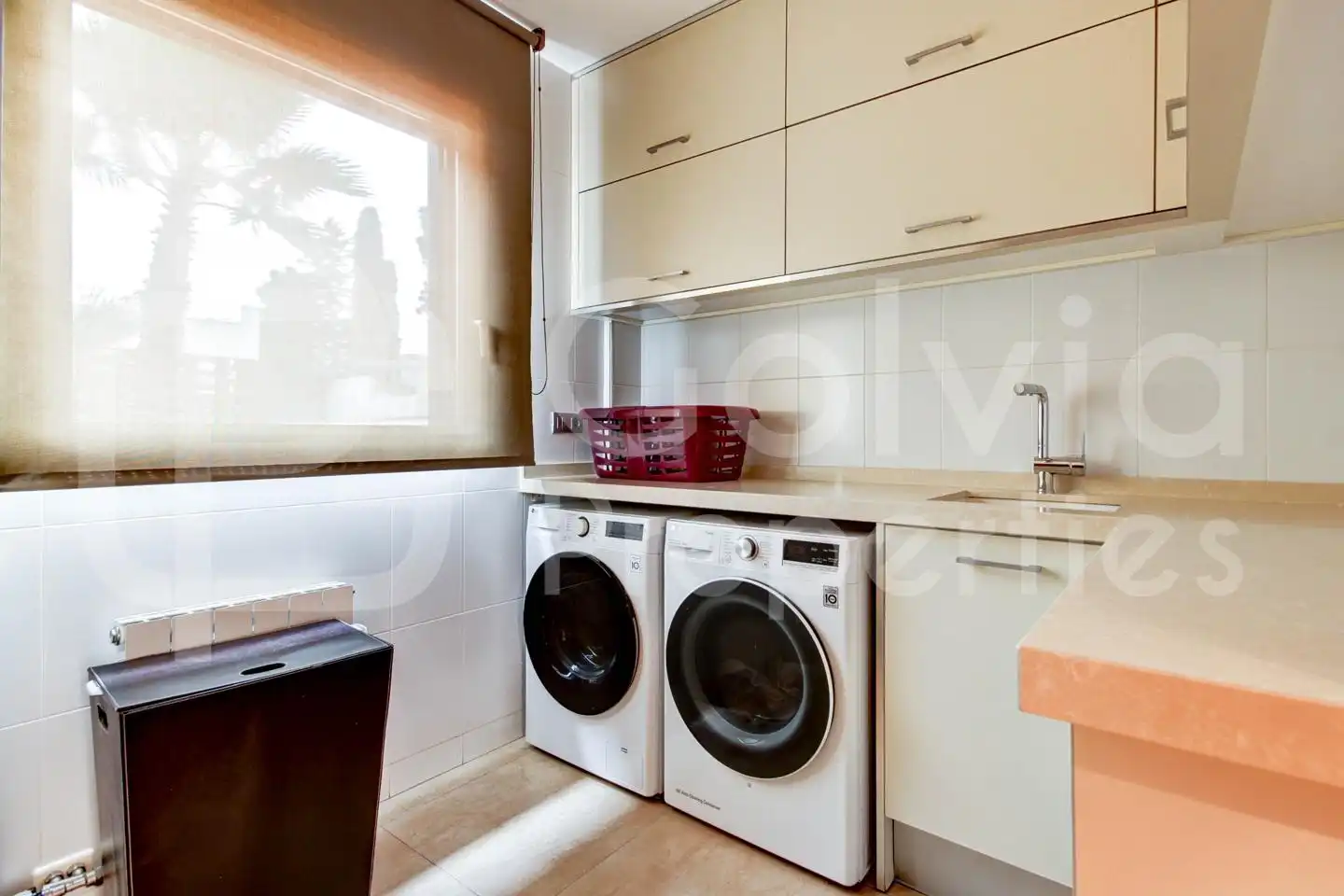 Cocina de Casa o chalet en venta en Viladecans con Aire acondicionado, Calefacción y Jardín privado