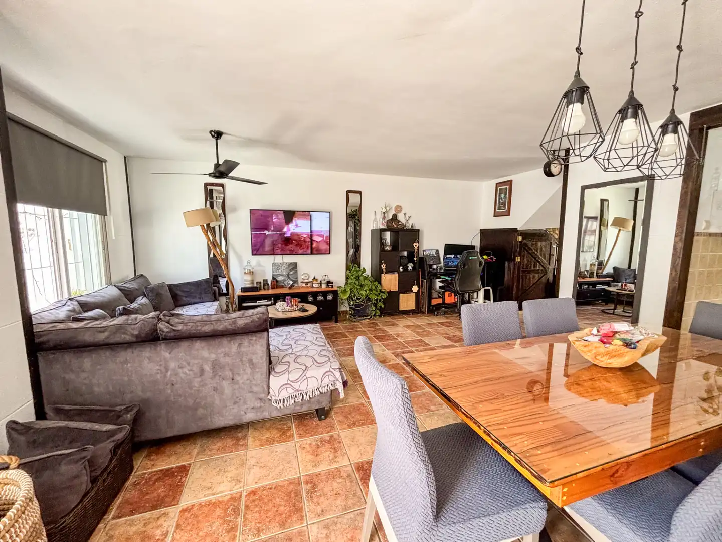 Sala de estar de Casa adosada en venta en Estepona con Aire acondicionado, Calefacción y Terraza