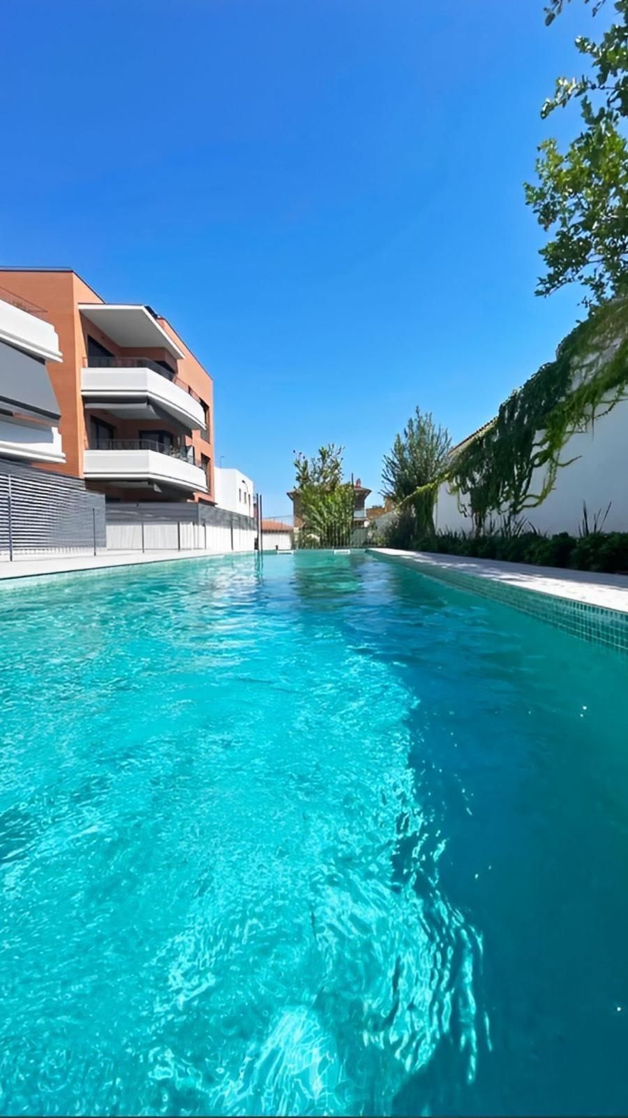 Swimming pool of Planta baja for sale in Cerdanyola del Vallès  with Air Conditioner, Heating and Private garden