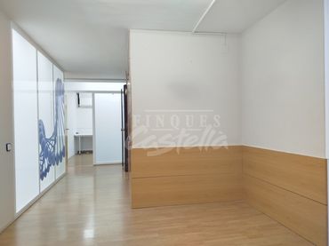 Local comercial de lloguer a Centre