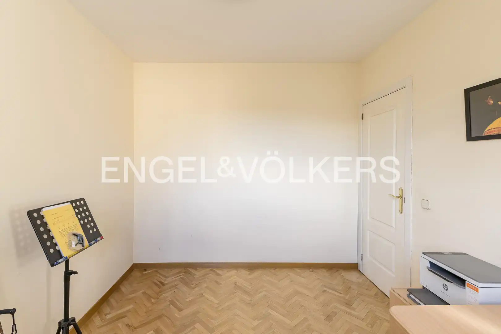 Haus oder Chalet zum Verkauf in Madrid mit Klimaanlage, Heizung und Privatgarten