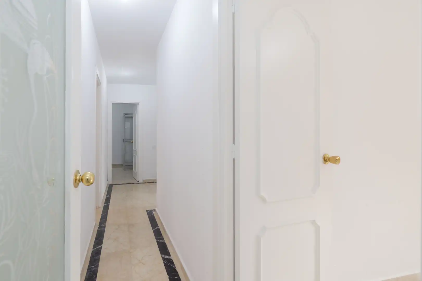 Flat for sale in Marbella  with Terrace and Storage room