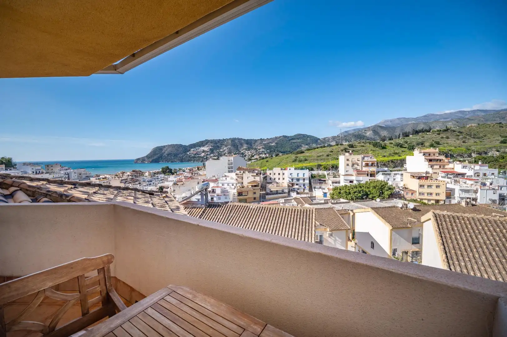 Bedroom of Houses for sale in Almuñécar