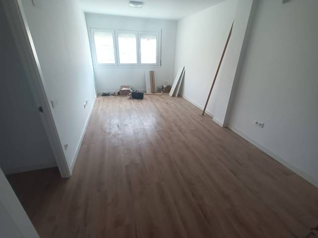 Oficina en Alquiler en Carrer de la Mare de Déu de Montserrat, 11BI en Montbrió del Camp