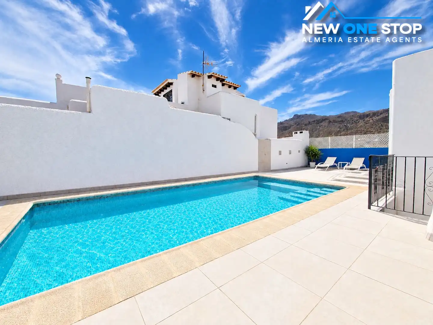 Casa con terraza en venta en Calle Granada 27, imagen 3