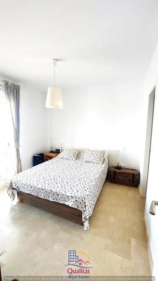 Schlafzimmer von Dachboden zur Miete in Oliva mit Klimaanlage, Heizung und Privatgarten