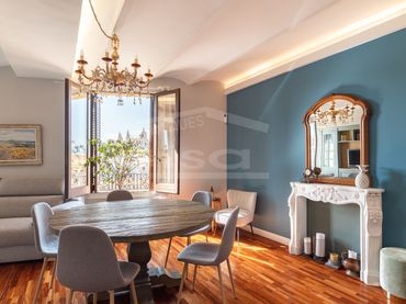 Piso con ascensor en venta en Avinguda del Paral·lel