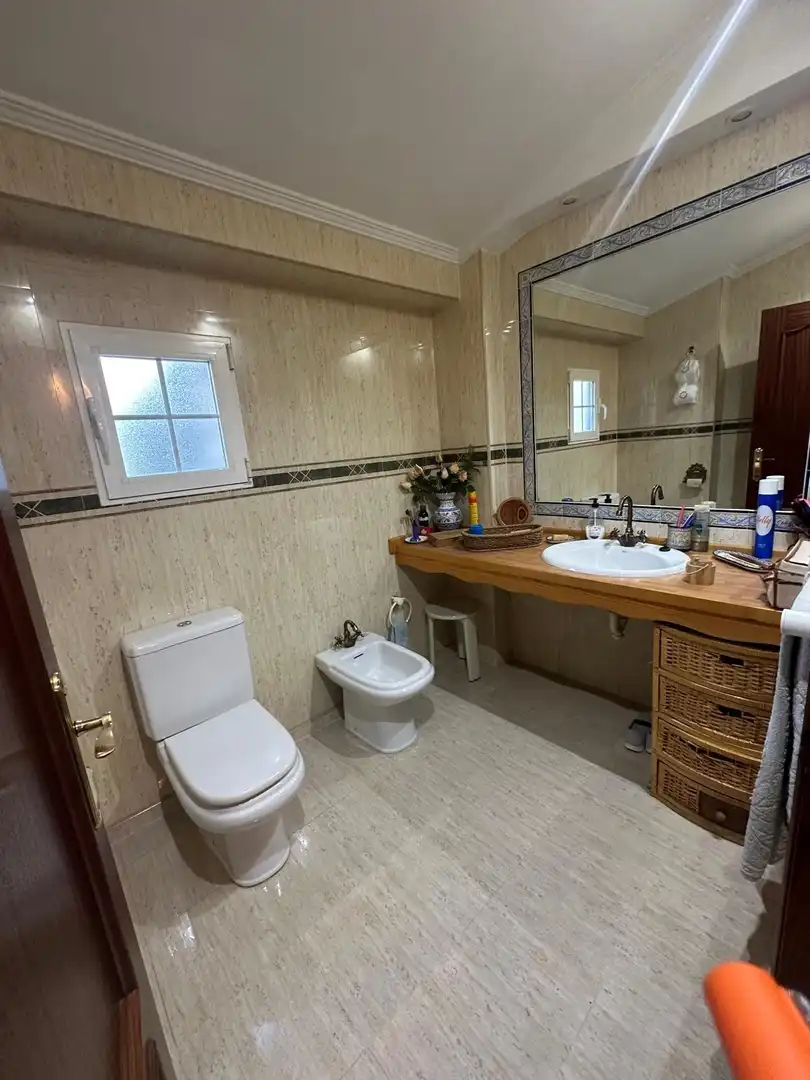 Baño de Finca rústica en venta en Nuño Gómez con Aire acondicionado, Calefacción y Jardín privado