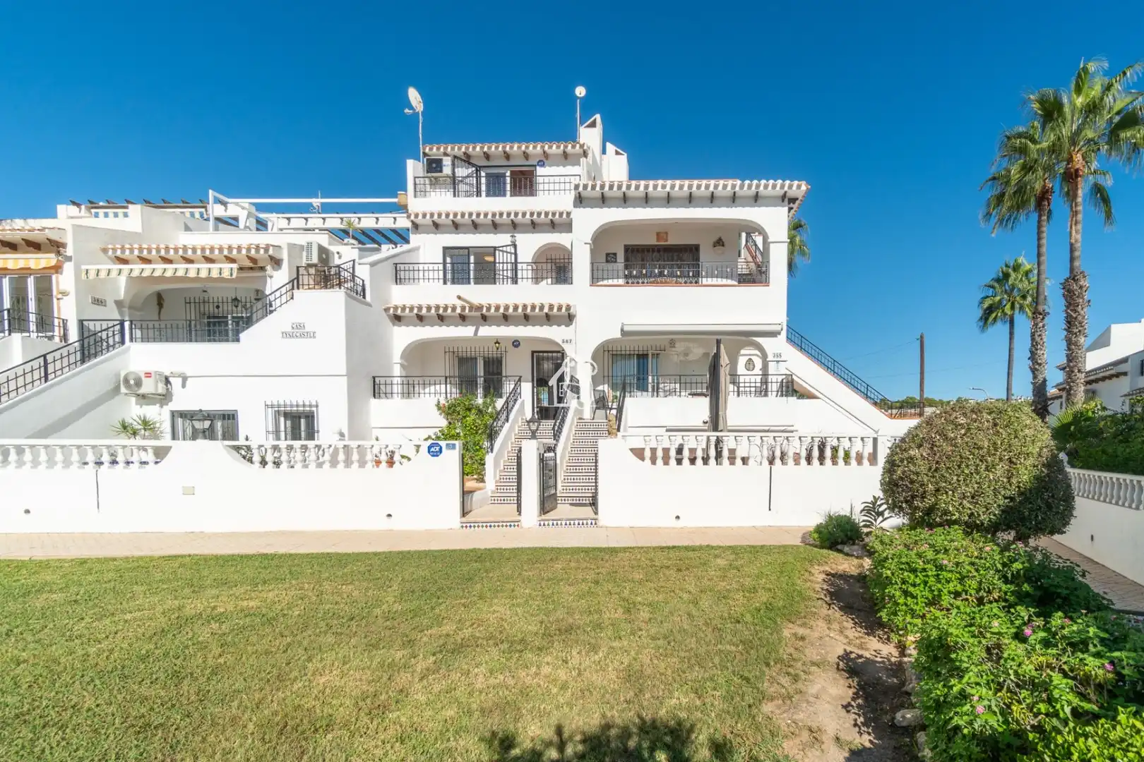 Exterior view of Single-family semi-detached for rent in Orihuela  with Air Conditioner, Terrace and Swimming Pool