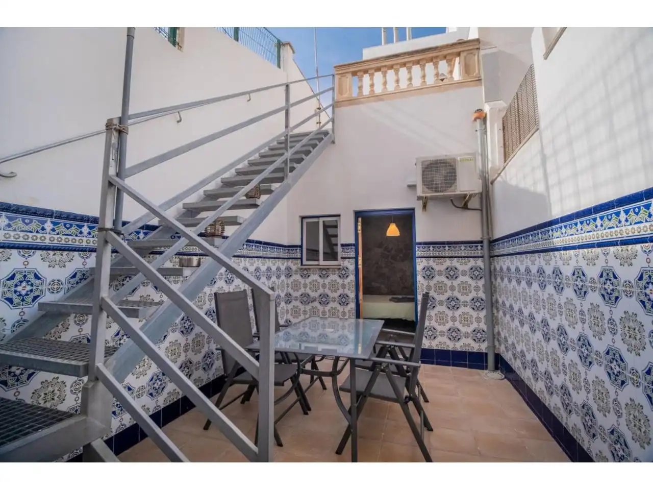 Terrasse von Wohnung zum Verkauf in  Palma de Mallorca mit Klimaanlage, Terrasse und Möbliert