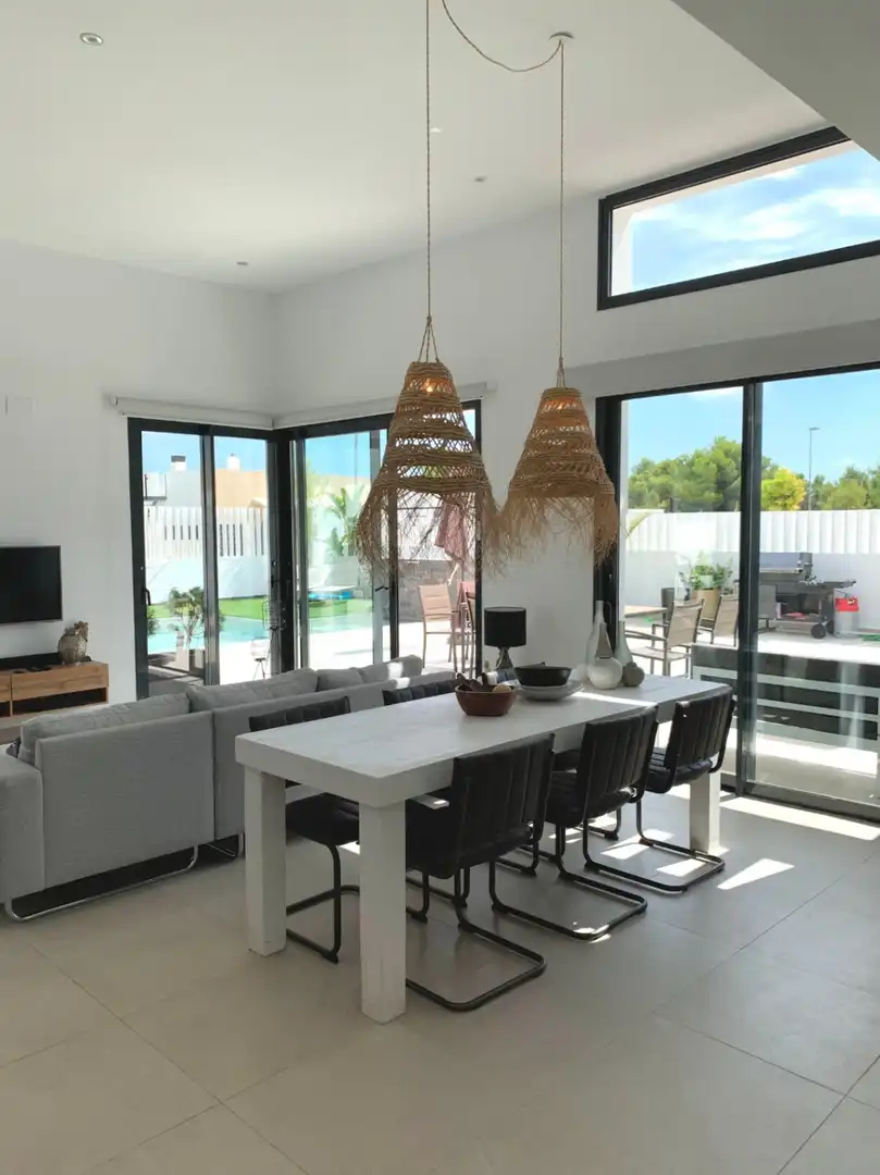 Chalet con piscina en venta en Casco urbano, imagen 7
