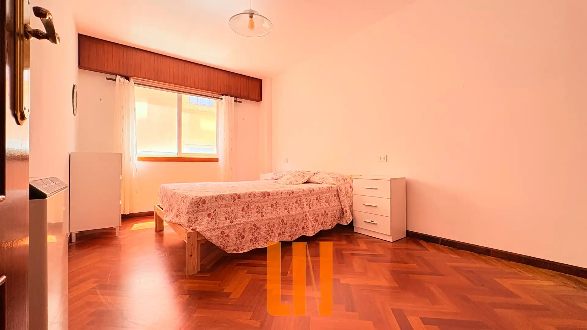 Schlafzimmer von Wohnung zum Verkauf in Oleiros mit Heizung und Parkett