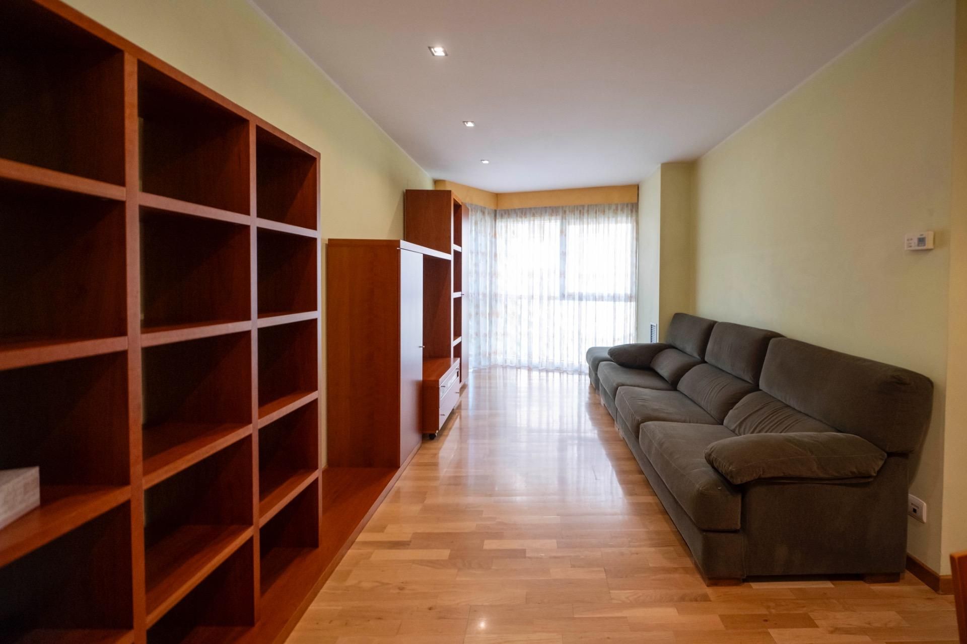 Sala d'estar de Pis en venda en Ripollet amb Aire condicionat, Calefacció i Jardí privat