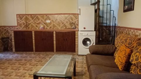 Foto 2 de Casa adosada de alquiler en La Zubia Ciudad, La Zubia