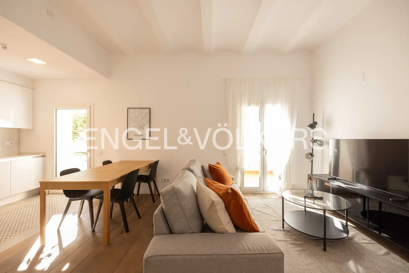 Wohnzimmer von Erdgeschoss zum Verkauf in Barcelona mit Klimaanlage, Heizung und Parkett