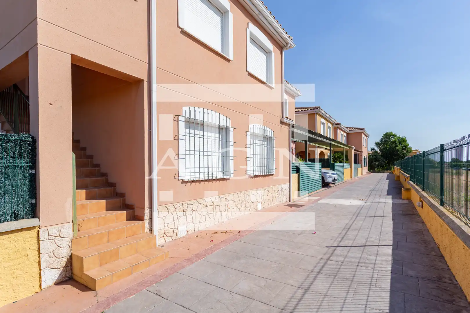 Vista exterior de Planta baixa en venda en Mont-roig del Camp amb Calefacció, Jardí privat i Terrassa