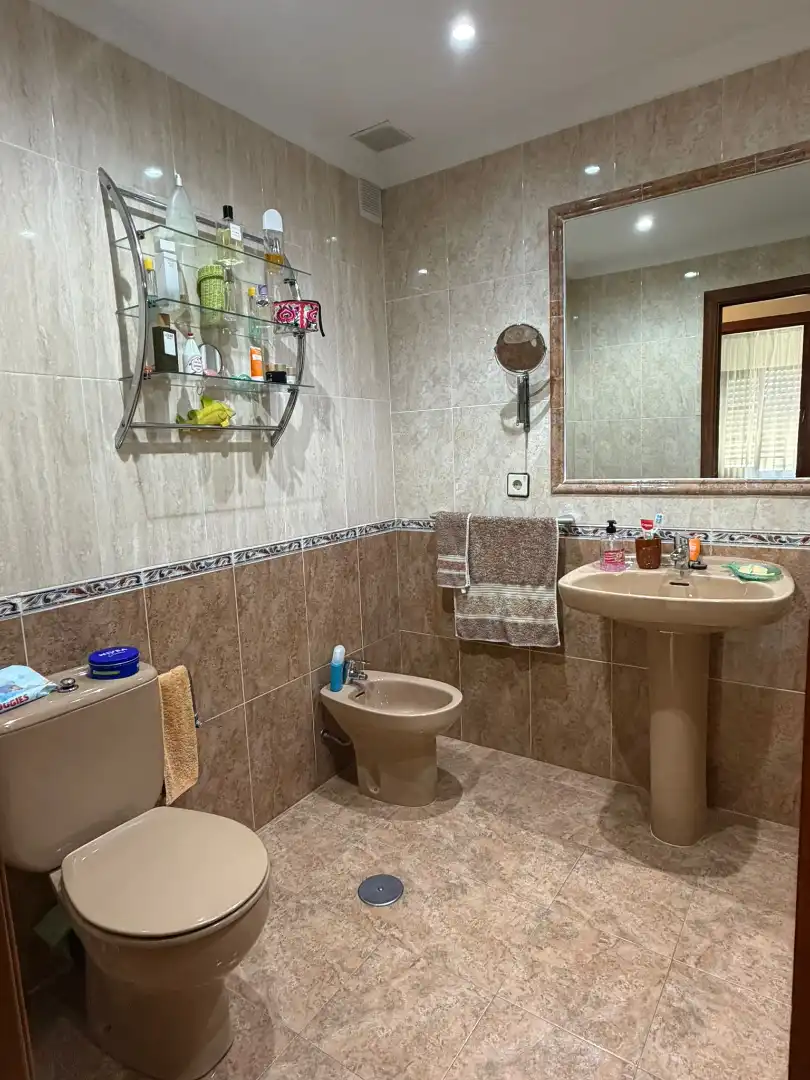 Piso con ascensor en venta en Calle Pintor Cipriano Maldonado 17, imagen 11
