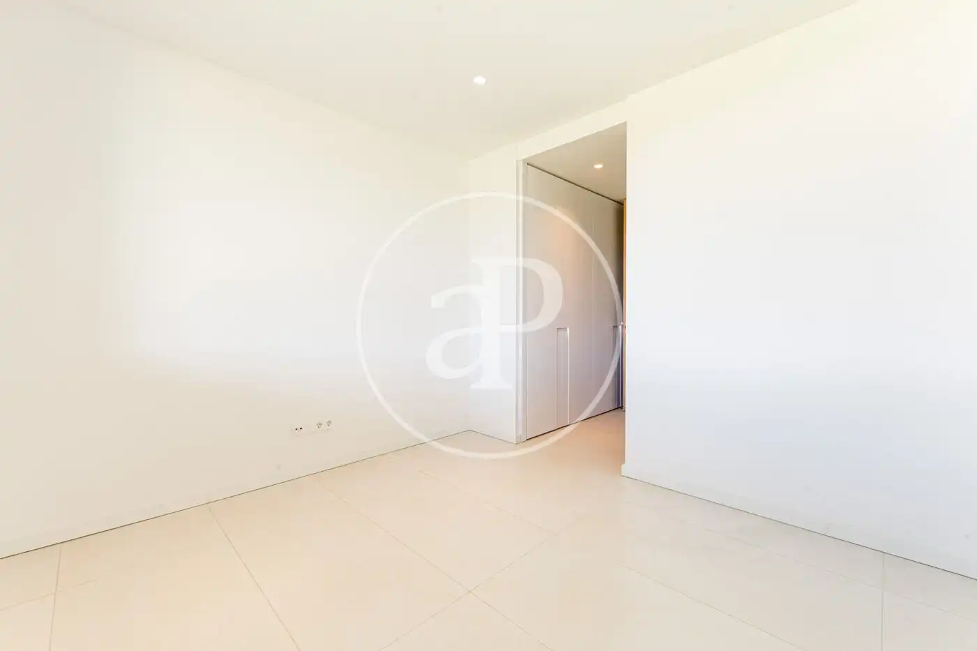 Bedroom of Flat for rent in Pozuelo de Alarcón  with Air Conditioner, Heating and Private garden