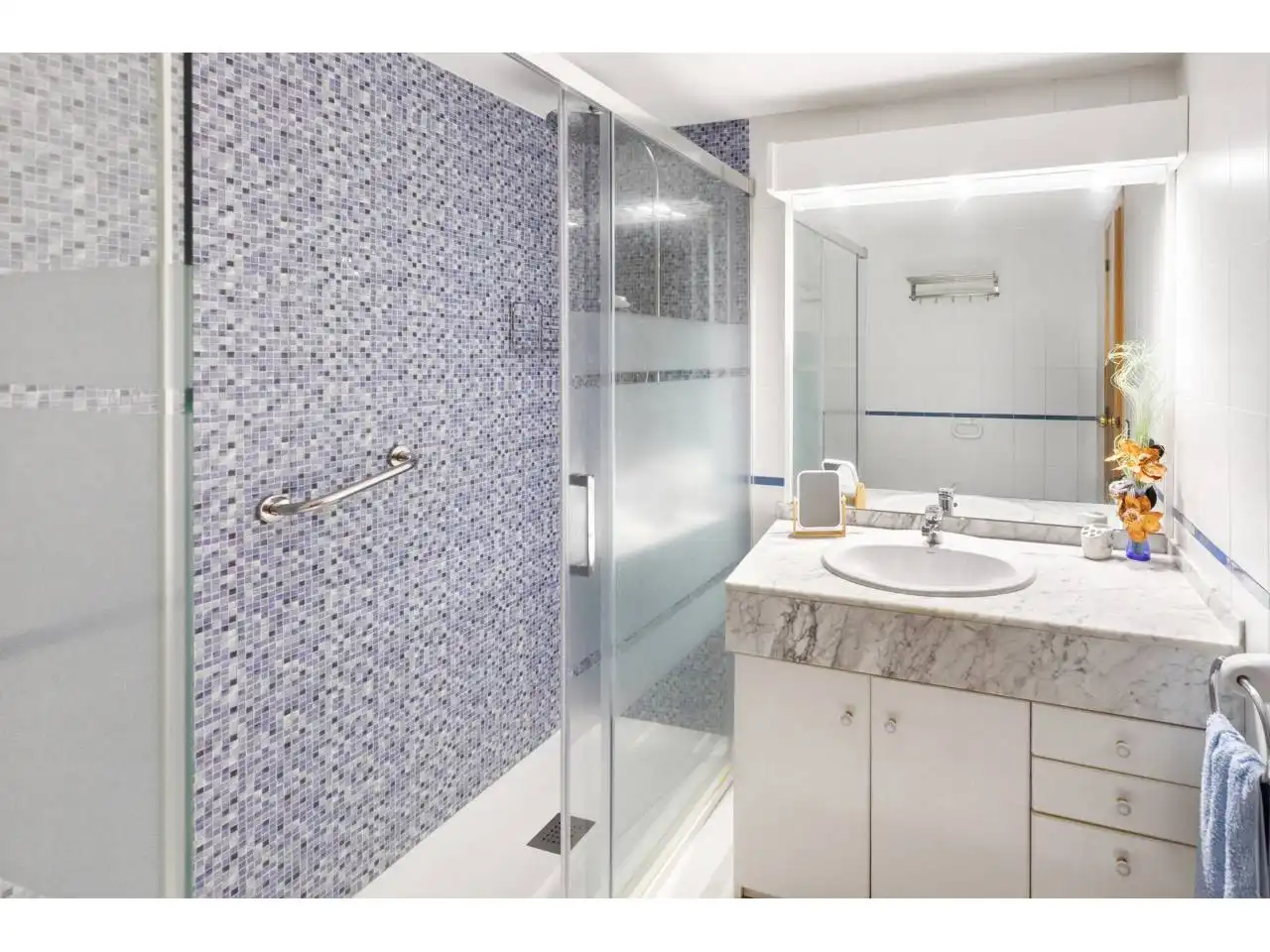 Bathroom of Flat for sale in Cambrils  with Air Conditioner, Terrace and Furnished