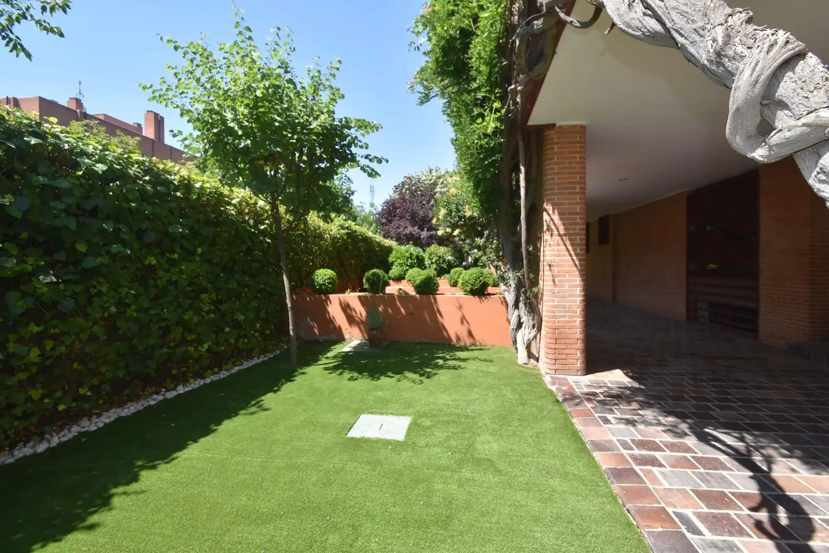 Terrassa de Dúplex de lloguer en Madrid amb Calefacció, Jardí privat i Piscina comunitària