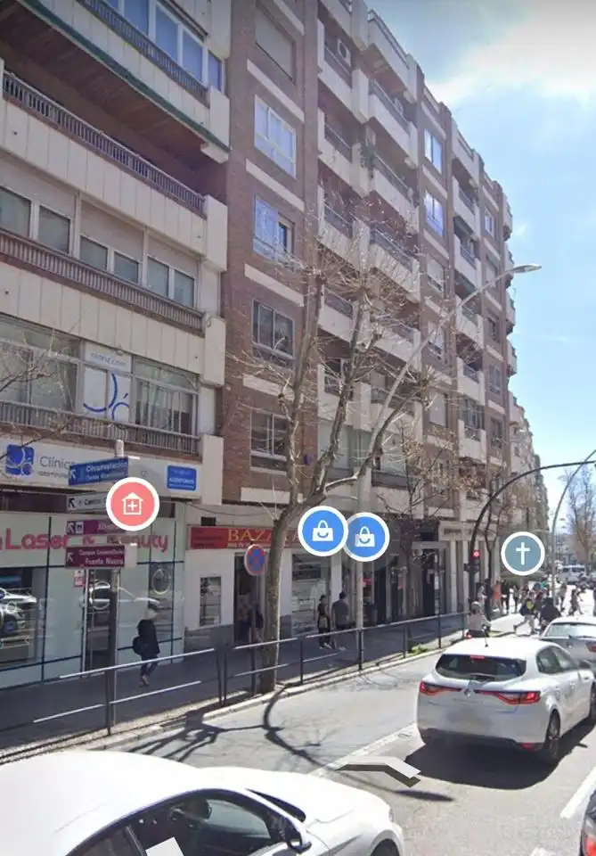 Vista exterior de Local en venta en Granada