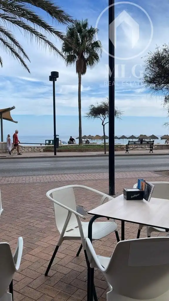Außenansicht von Wohnungen zum Verkauf in Fuengirola mit Klimaanlage, Heizung und Terrasse