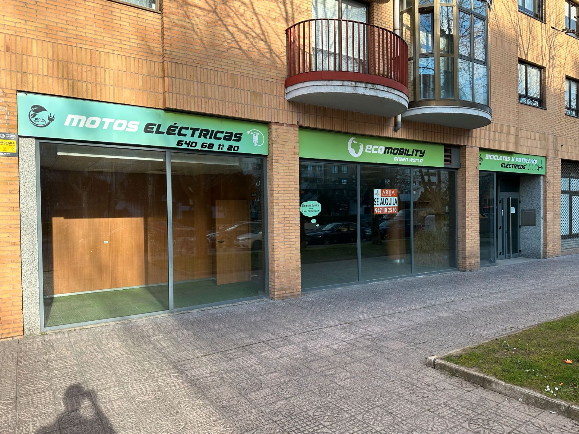 Geschaftsraum zur Miete in Calle Enebro, Villafría - La Ventilla - Castañares