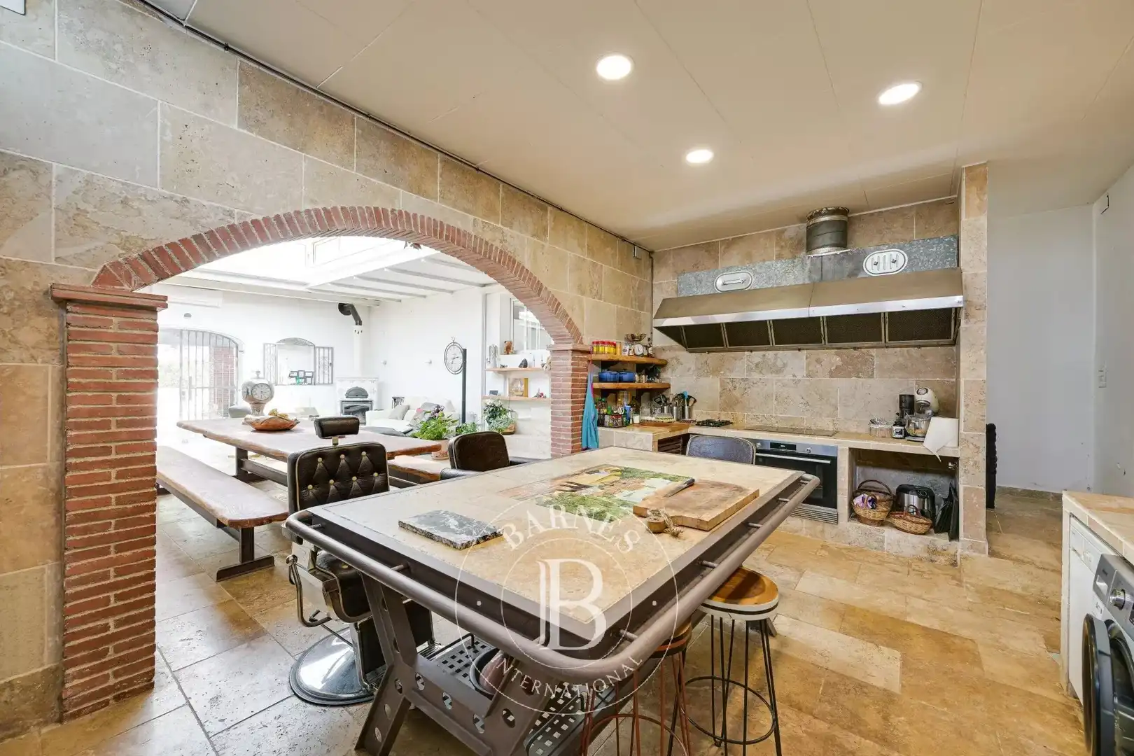 Country homes for sale in Montbarbat