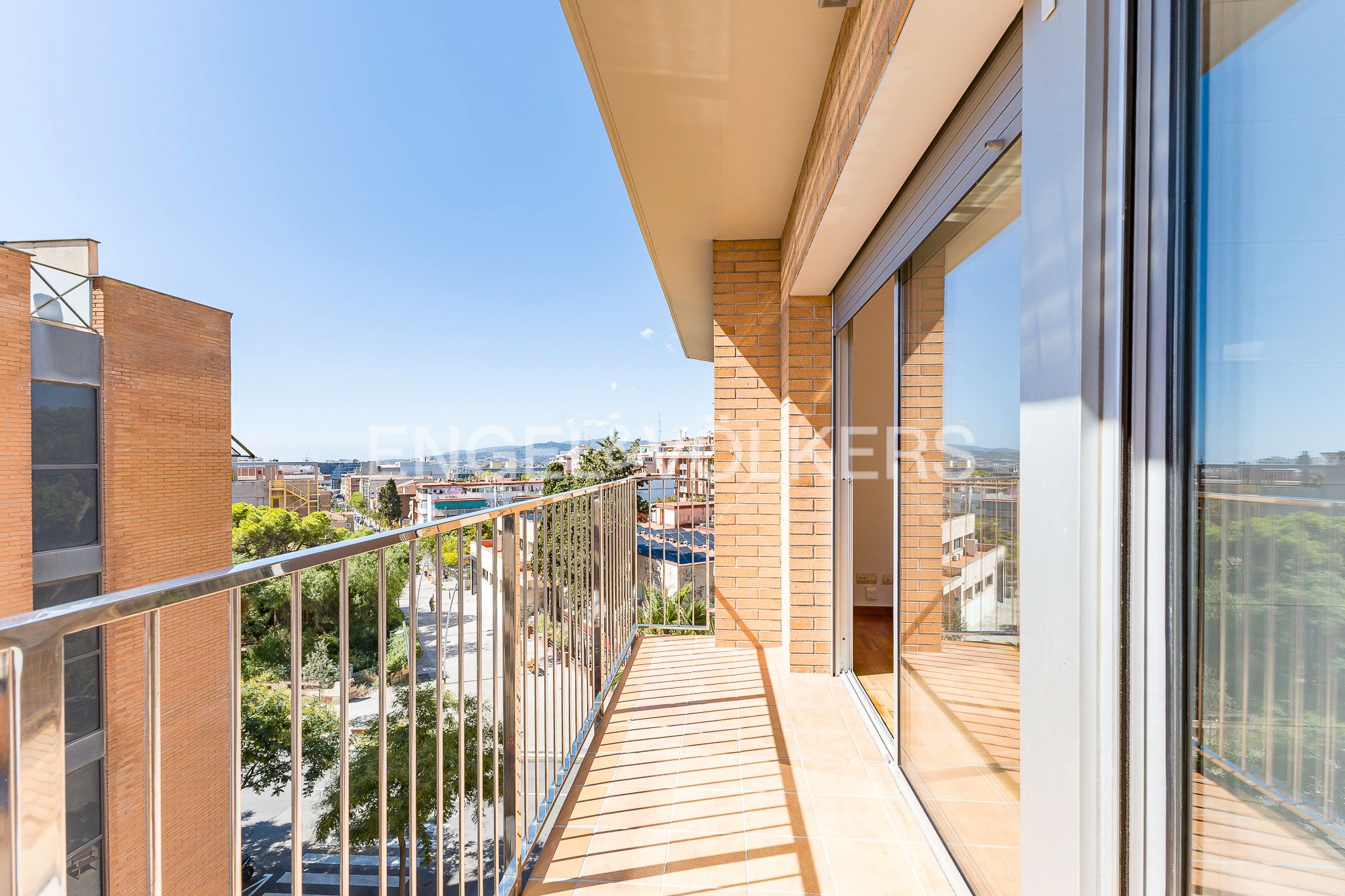 Terrassa de Apartament en venda en Esplugues de Llobregat amb Aire condicionat, Calefacció i Parquet